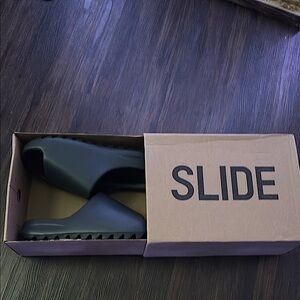 yeezy slides onyx